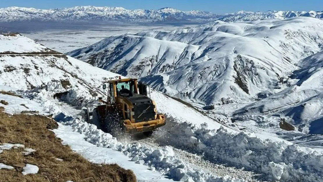 hakkari-de-kapanan-us-yollari-yeniden-ulasima-acildi
