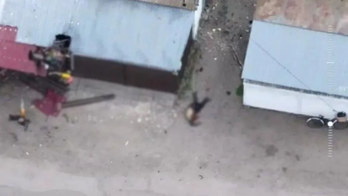 ukrayna-herson-daki-pazar-yerini-vurdu