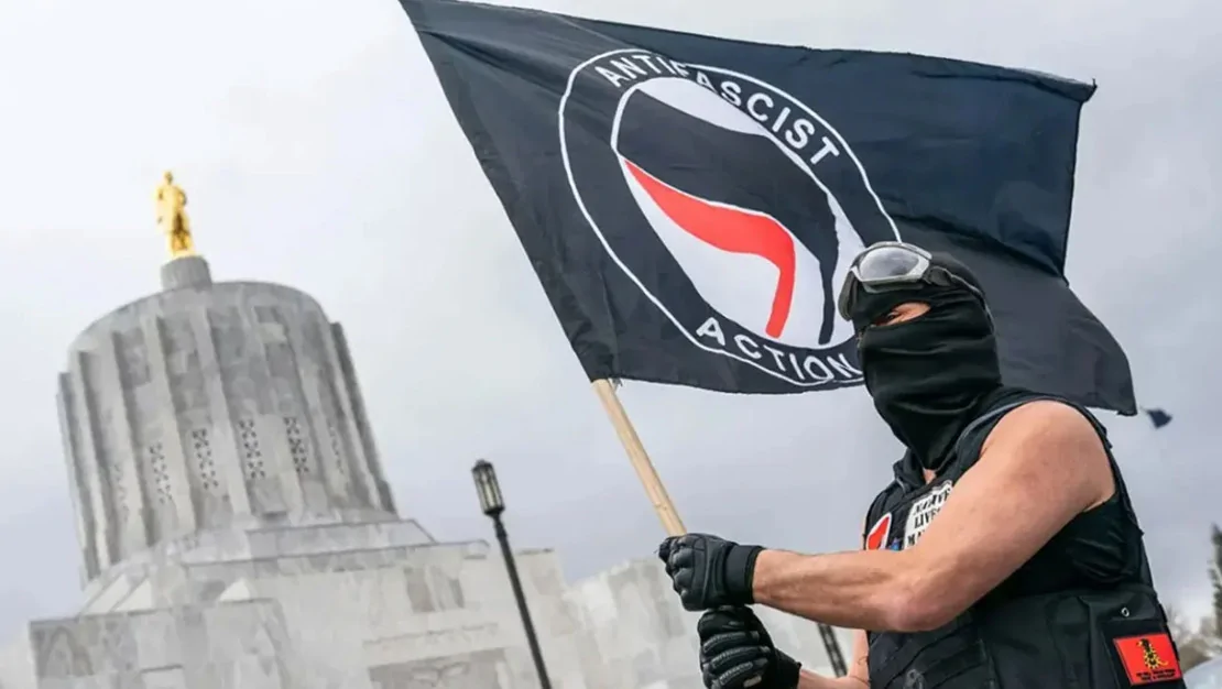 trump-antifa-yi-teror-orgutu-ilan-etti