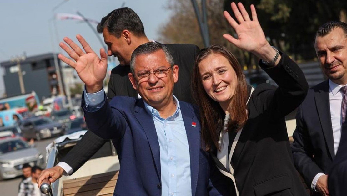 gulsah-durbay-in-vefati-uzerine-ozgur-ozel-den-duygusal-paylasim