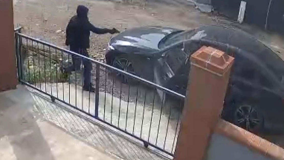 izmir-de-is-adamina-silahli-saldiri-gerceklesti