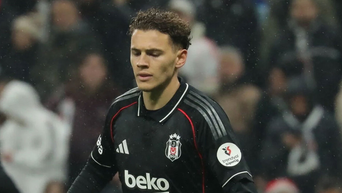 besiktas-in-yeni-transferi-kristjan-asllani-kirmizi-kart-gordu