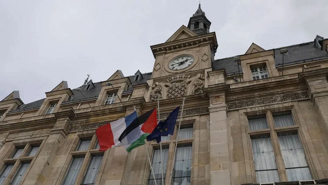 fransa-da-21-belediyede-filistin-bayragi