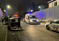 sariyer-de-kaza-motosikletin-uzerine-devrildi