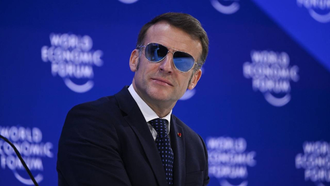 macron-un-davos-taki-gozluk-tercihi-ne-anlama-geliyor