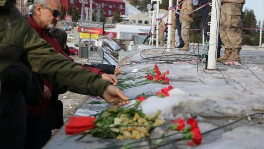 grand-kartal-yangininda-hayatini-kaybedenler-anildi