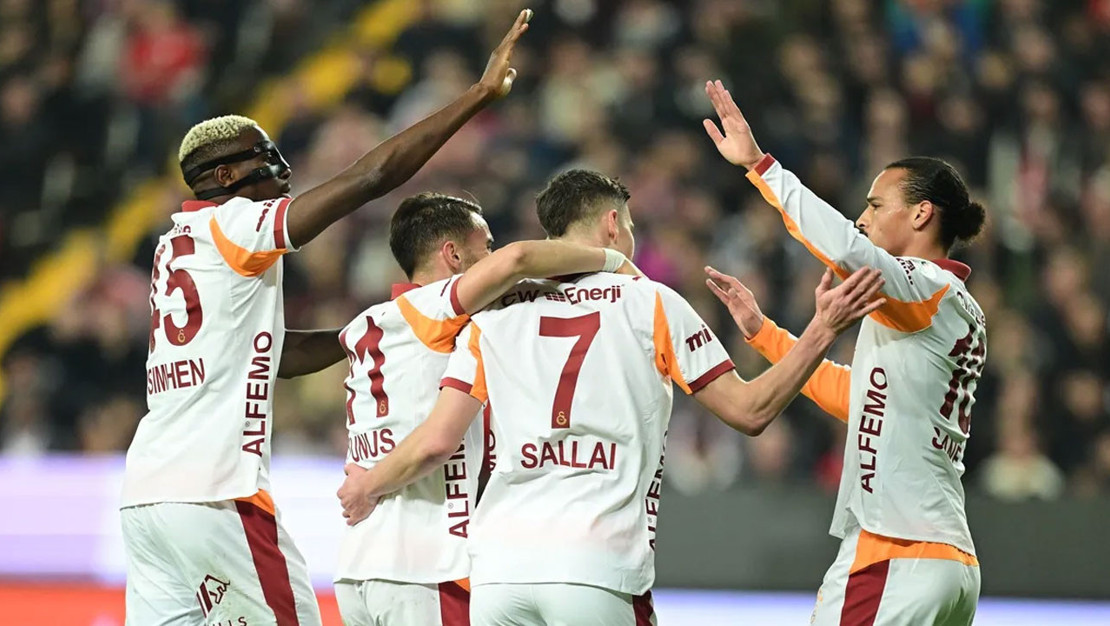 galatasaray-antalyaspor-a-karsi-yenilmezligini-surduruyor