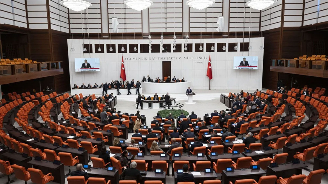 meclis-te-savunma-sanayii-butcesi-uzerinde-hararetli-tartismalar