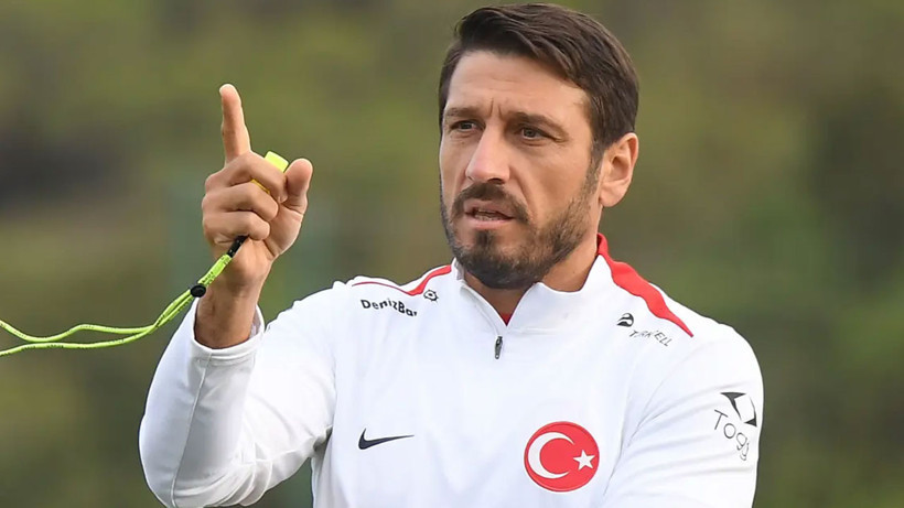 u21-milli-takim-teknik-direktoru-fenalasarak-hastaneye-kaldirildi