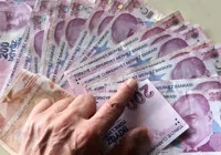 emeklilerin-zamli-maaslari-yatiyor