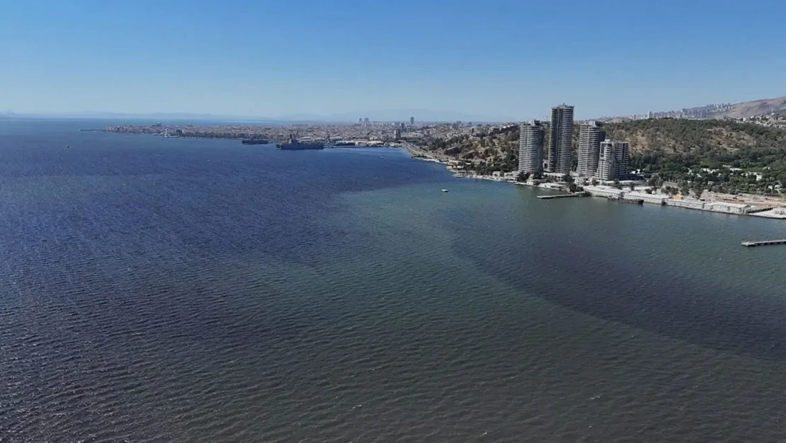 izmir-korfezi-nde-kirlilik-suruyor