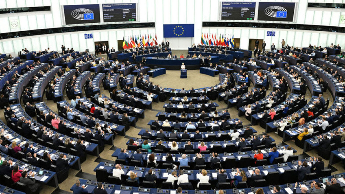 ab-abd-ticaret-anlasmasi-oylamasi-belirsizlik-nedeniyle-askiya-alindi