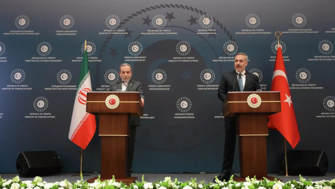 hakan-fidan-ve-abbas-arakci-istanbul-da-gorustu