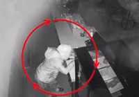 kent-merkezinde-sadaka-kutusunu-calan-supheli-yakalandi