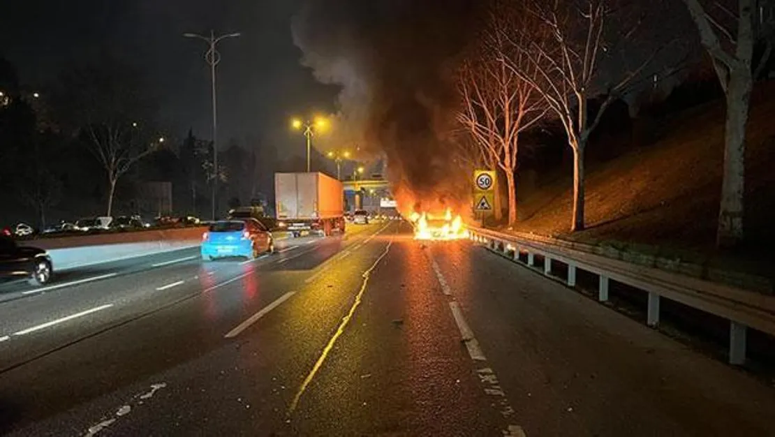 arac-yangini-trafik-yogunlugu-olusturdu