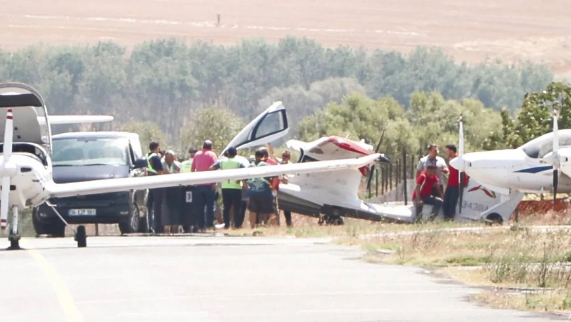 ucak-acil-inis-yapti-ekipler-hazir