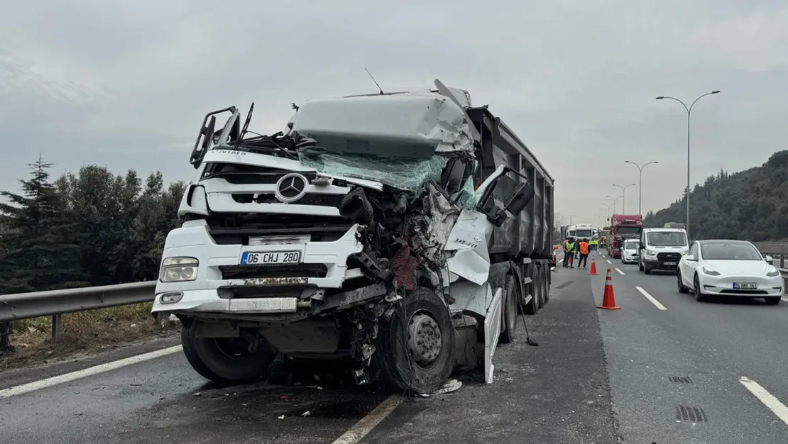 kocaeli-de-4-tir-kaza-yapti-1-yarali