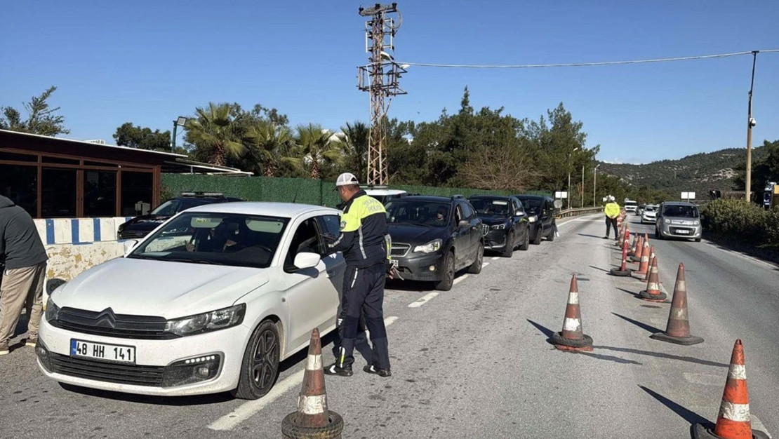 bodrum-a-yilbasi-tatili-icin-10-bin-arac-giris-yapti