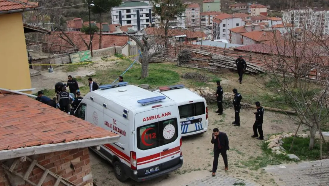 28-yasindaki-genc-evinin-onunde-olduruldu