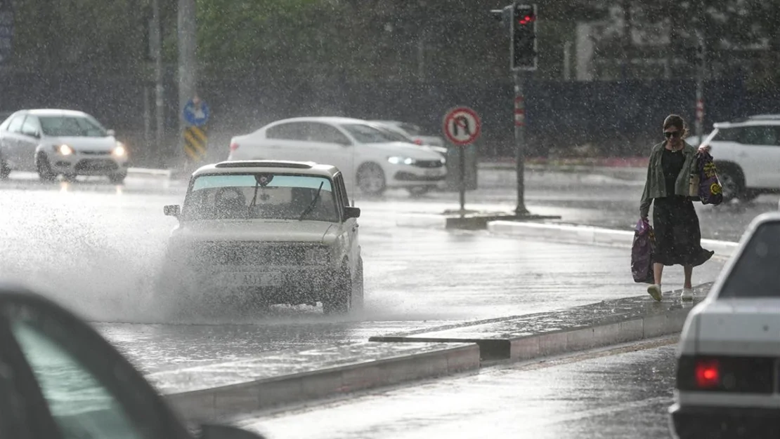 bugun-dikkat-8-ilde-saganak-yagis-var