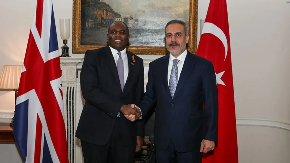 hakan-fidan-ingiltere-disisleri-bakani-ile-gorustu