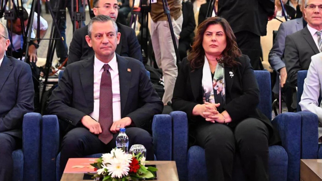 chp-lideri-ozgur-ozel-yeniden-refah-partisi-ni-ziyaret-etti