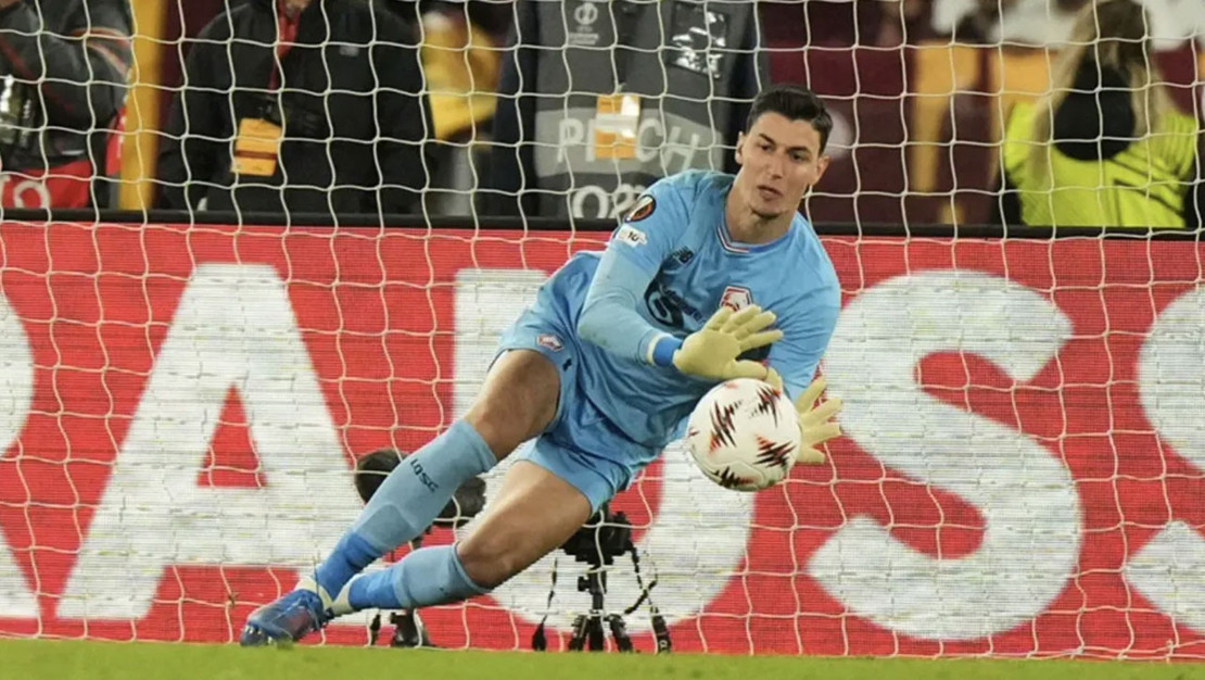 berke-ozer-in-penalti-kurtarislari-avrupa-da-ses-getirdi