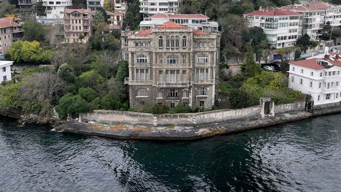 tophane-musiri-zeki-pasa-yalisi-10-milyar-tl-ye-satista