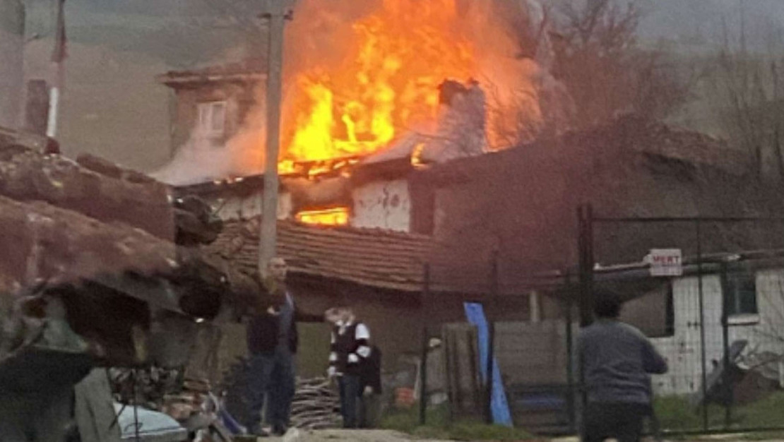 orhaneli-nde-yangin-yakup-ve-fatma-kumus-cifti-hayatini-kaybetti