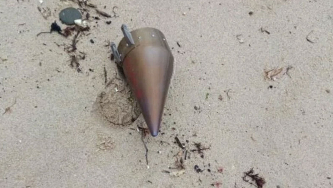 istanbul-catalca-da-fuze-basligi-kumsala-vurdu