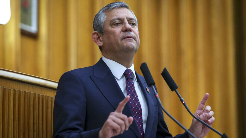 ozgur-ozel-turkiye-nin-demokrasisi-uzerine-yazdi