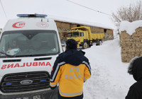 kar-yagisi-nedeniyle-hasta-icin-ekipler-seferber-oldu