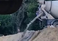 kocaeli-de-ormana-beton-dokme-olayi