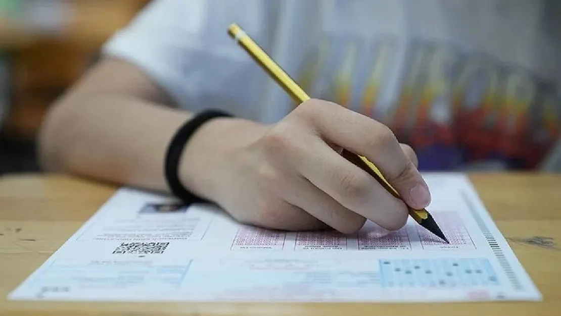 meb-2025-te-719-puan-aciklamasi-yapti