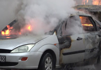 otomobil-yangini-vatandaslari-korkuttu-ve-zor-durum-yaratti