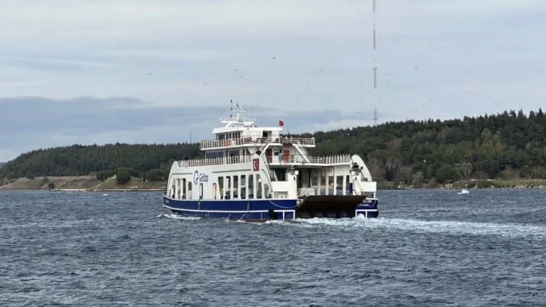 firtina-nedeniyle-feribot-seferleri-durdu