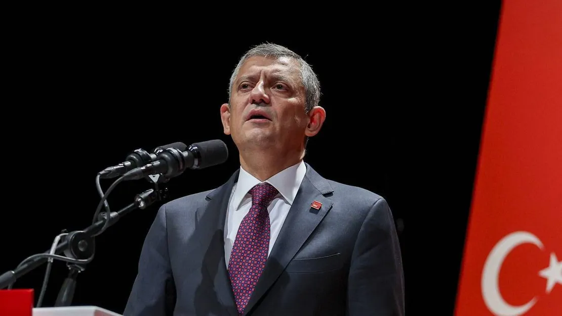 ozgur-ozel-chp-nin-utancini-dile-getirdi