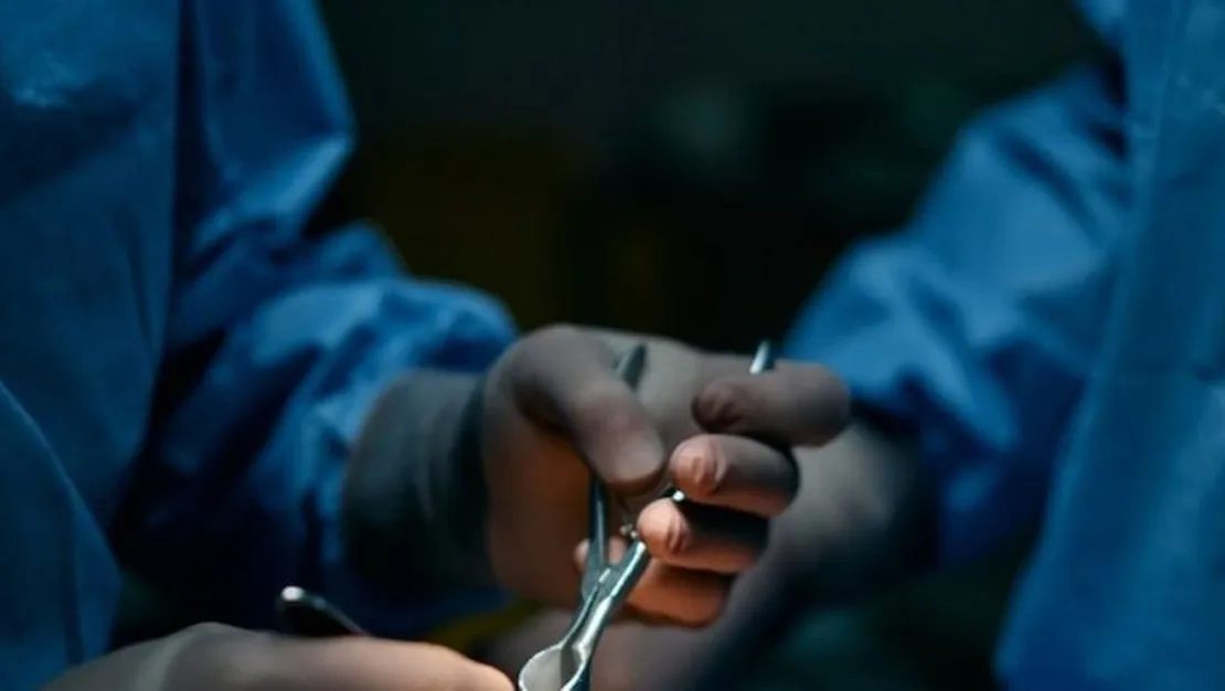 saglikta-yeni-bir-skandal-ortaya-cikti-dr-b-u-hastasindan-bicak-parasi-istedi