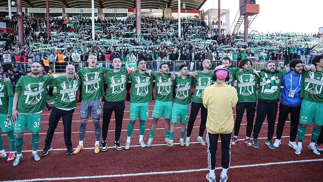 bursaspor-sampiyon-2-lig-e-yukseldi