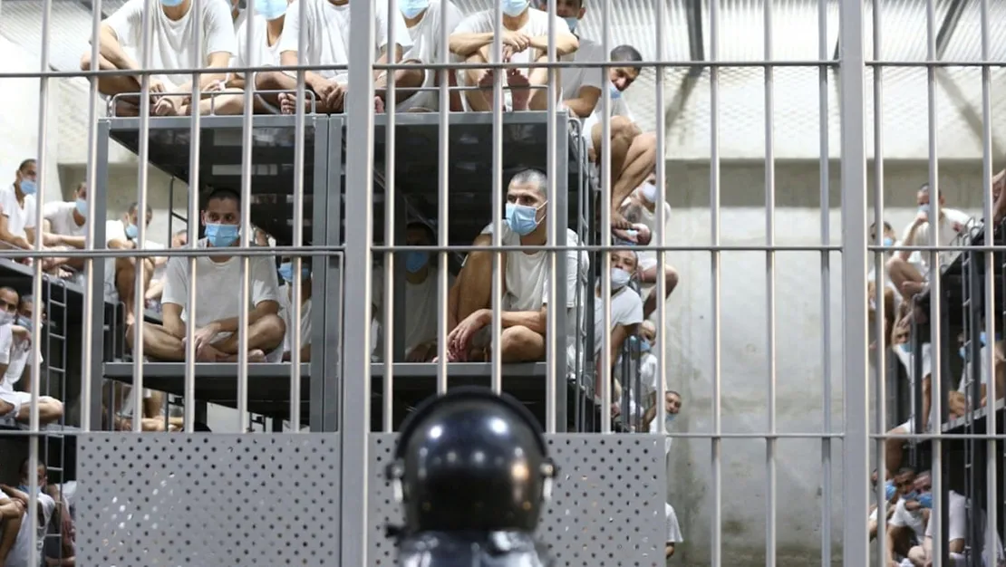 trump-yonetimi-sinir-disi-etmede-israrci