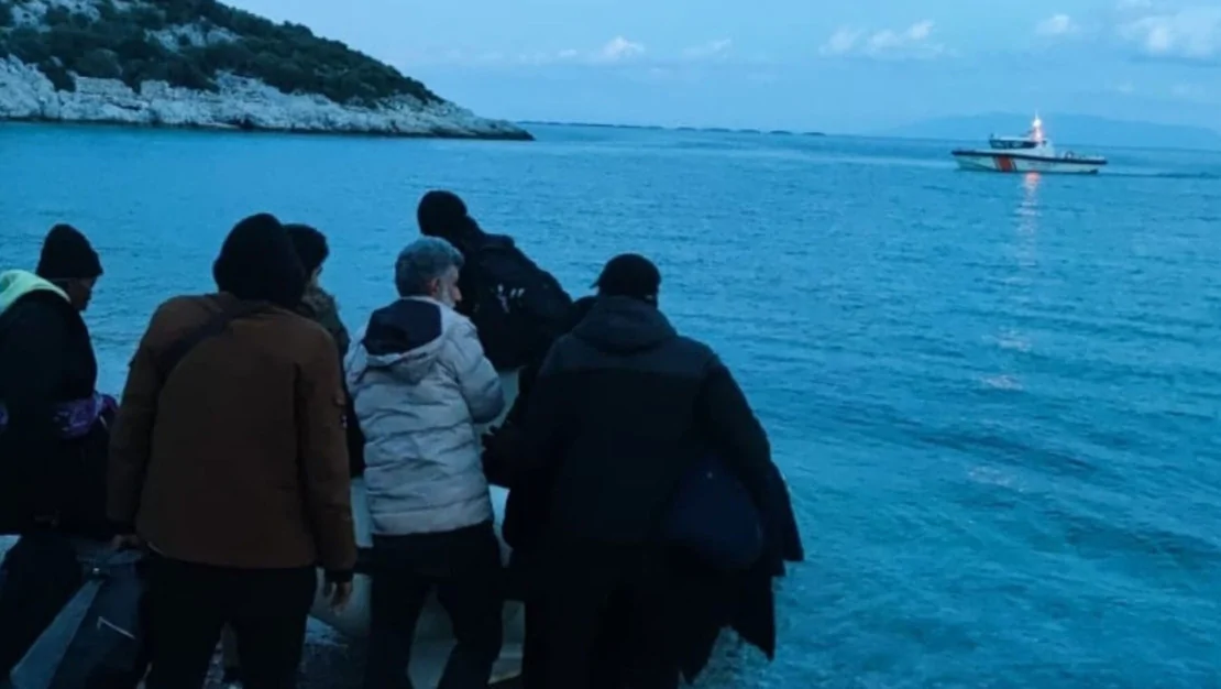 yunanistan-dan-sert-gocmen-politikasi-geldi