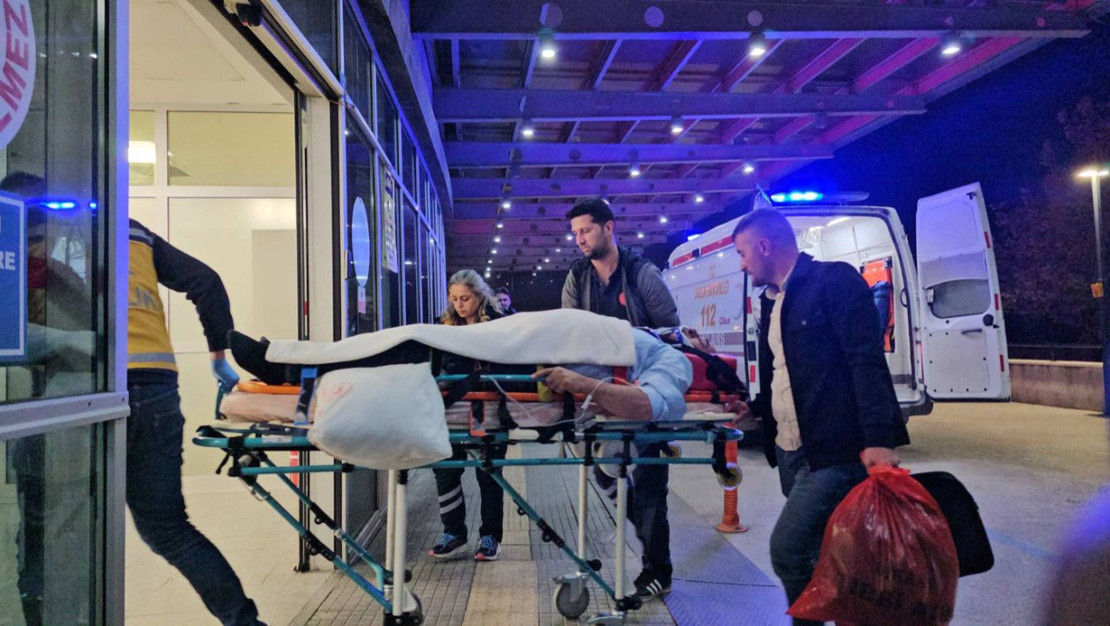 cakmak-toplanti-yolunda-kaza-gecirdi