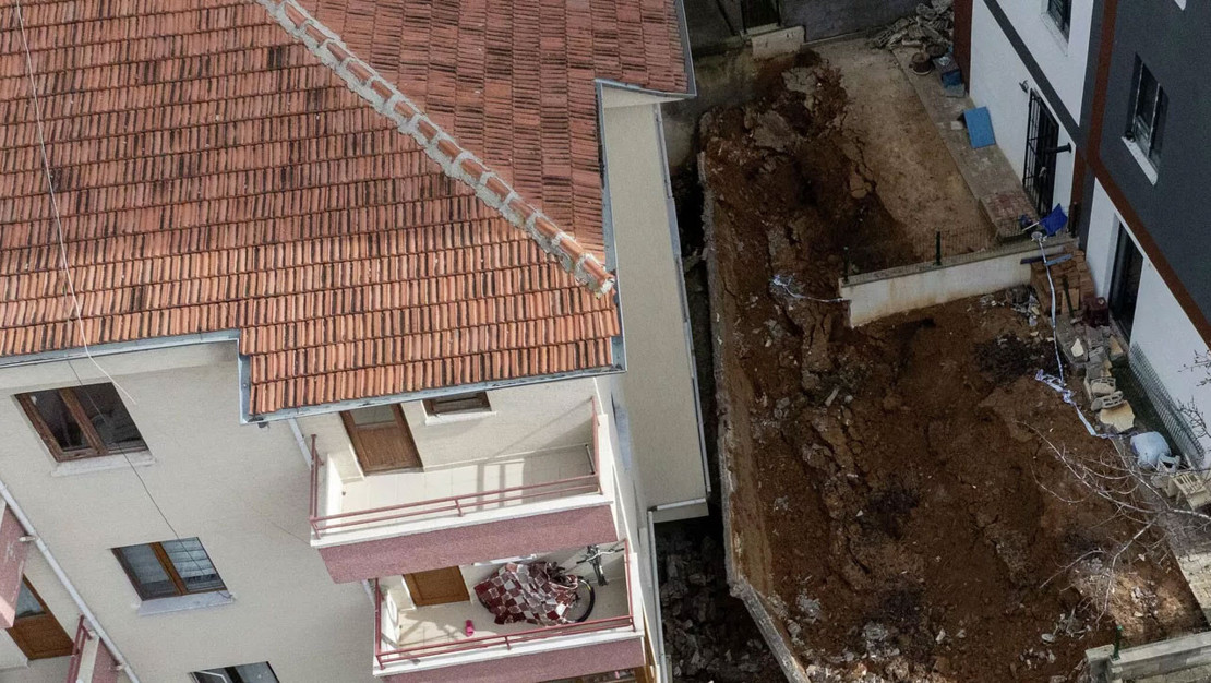 golbasi-nda-istinat-duvari-cokmesi-81-kisi-tahliye-edildi