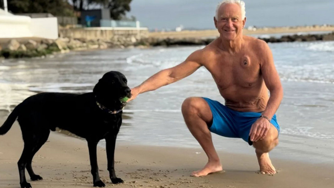 sahilde-kalp-krizi-geciren-adami-kopegi-kurtardi