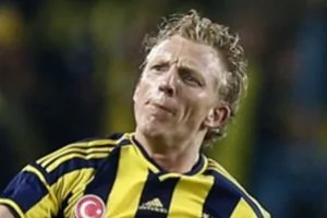 Eski Fenerbahçeli Kuyt Türkiye’ye dönüyor