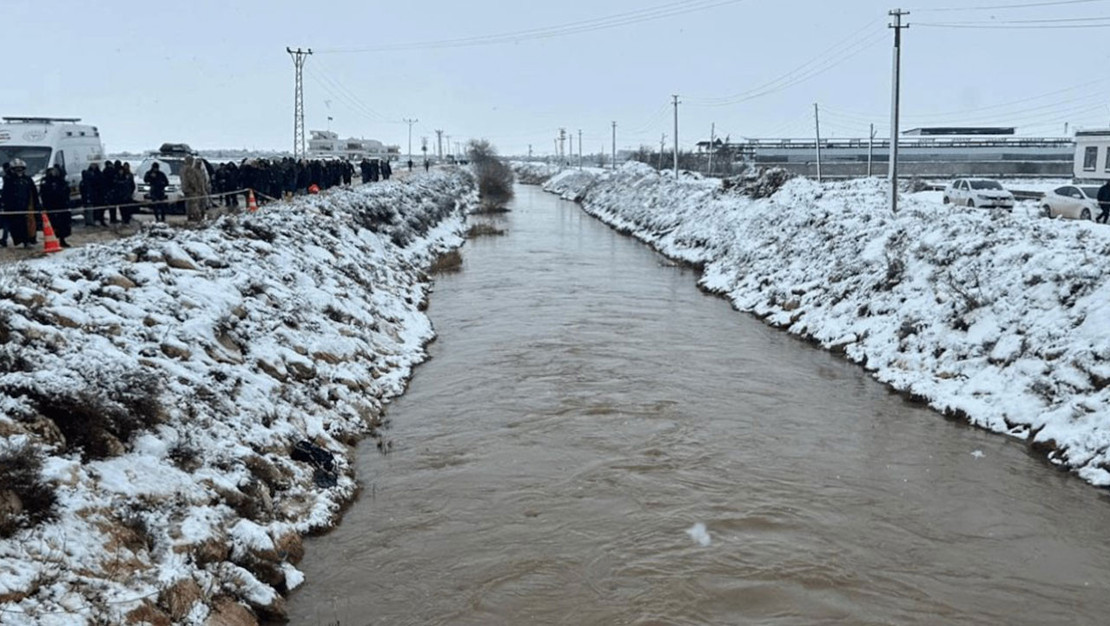 sanliurfa-da-otomobil-sudan-cikarilamadi-4-kisi-kayboldu