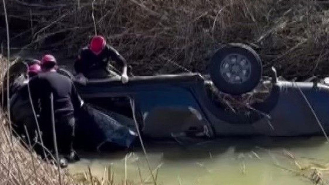 adana-da-dereye-devrilen-kamyonet-surucusunun-olumu