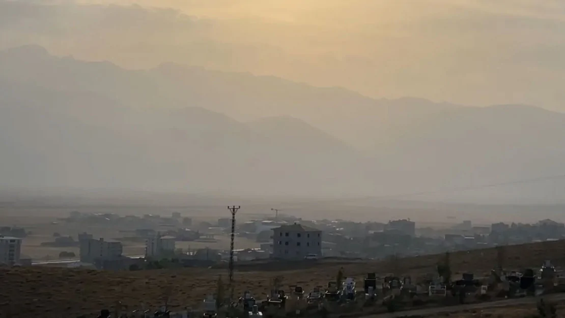 hakkari-yuksekova-da-toz-bulutu-etkili-oldu