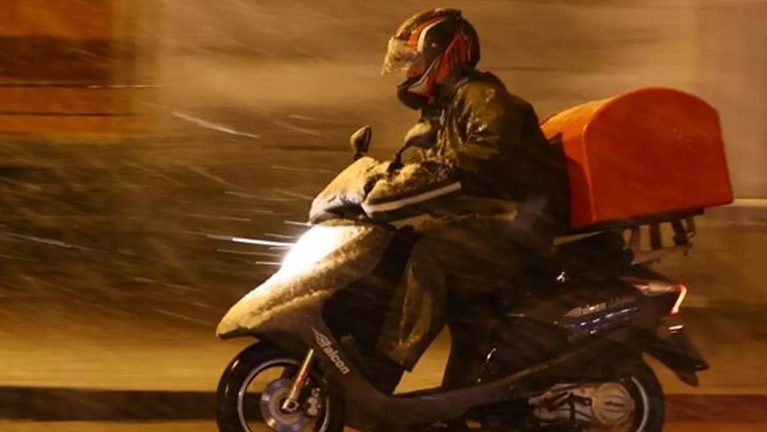 istanbul-da-kar-yagisi-nedeniyle-trafik-yasaklari-uygulandi