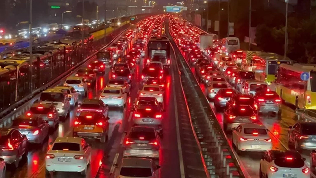 istanbul-2025-trafik-raporunda-yine-zirvede